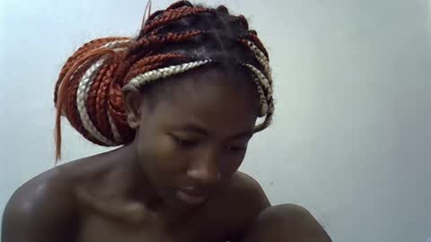 Snapshot of sweet_vee1 chatting on 04/11/26, 12:20 Princess vee online show from 04/11/26, 12:20