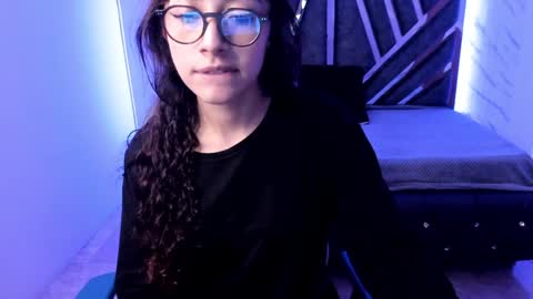 sweet_venus4 online show from 01/08/25, 06:31