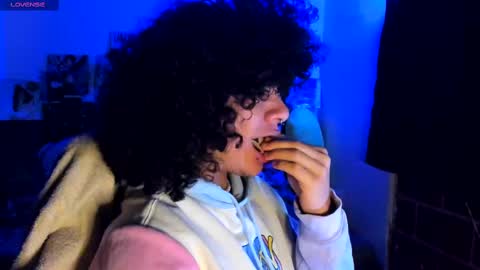 Steven independent model online show from 03/08/25, 04:45