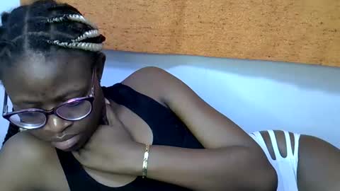 sweet_zarah online show from 02/19/26, 02:40