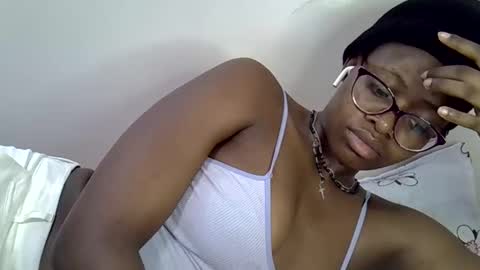 Snapshot of sweet_zarah chatting on 05/01/26, 02:27 sweet_zarah online show from 05/01/26, 02:27