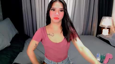 bea takashi  online show from 10/31/25, 10:05