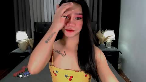 Snapshot of sweet_zoey12 chatting on 03/20/26, 08:19 bea takashi online show from 03/20/26, 08:19