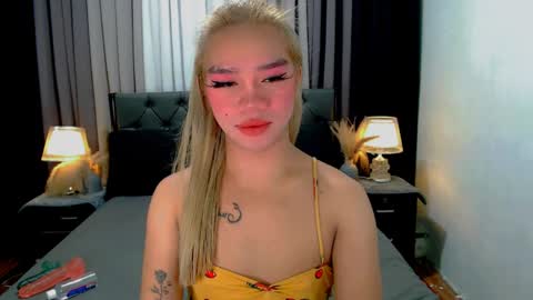 Snapshot of sweet_zoey12 chatting on 04/04/26, 09:07 bea takashi online show from 04/04/26, 09:07