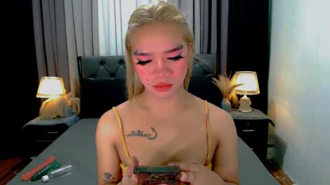 Snapshot of sweet_zoey12 chatting on 04/05/26, 09:28 bea takashi online show from 04/05/26, 09:28