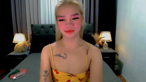 Snapshot of sweet_zoey12 chatting on 04/06/26, 09:32 bea takashi online show from 04/06/26, 09:32