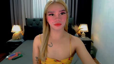 Snapshot of sweet_zoey12 chatting on 04/08/26, 09:53 bea takashi online show from 04/08/26, 09:53