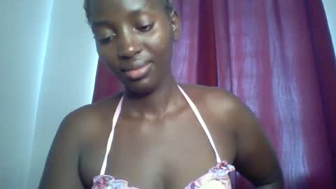 Snapshot of sweet_zuri3 chatting on 03/12/25, 08:30 zuri online show from 03/12/25, 08:30