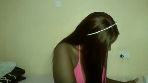 Snapshot of sweet_zuri3 chatting on 09/17/25, 03:24 zuri online show from 09/17/25, 03:24