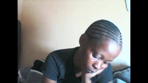 LIANAH online show from 11/16/25, 08:03