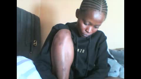 LIANAH online show from 11/17/25, 07:08