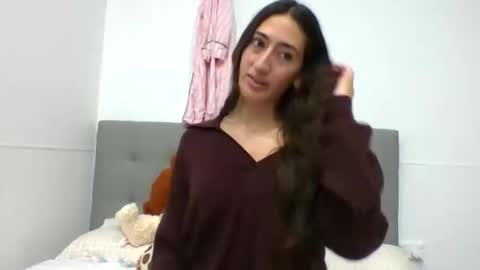 Amelia online show from 05/27/26, 07:16