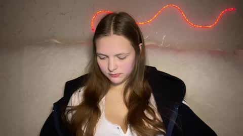 Snapshot of sweetangel126 chatting on 01/31/26, 08:18 ELYA online show from 01/31/26, 08:18