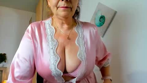 Viorica online show from 04/26/26, 02:09