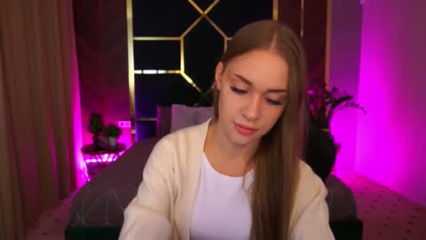 SweetAngellic online show from 09/19/25, 01:23