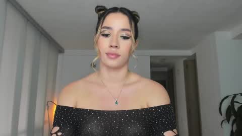 Camila online show from 03/05/25, 06:56