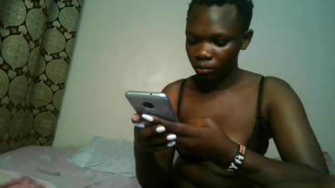 Snapshot of sweetassbabe20 chatting on 06/29/26, 01:22 Sweetass online show from 06/29/26, 01:22