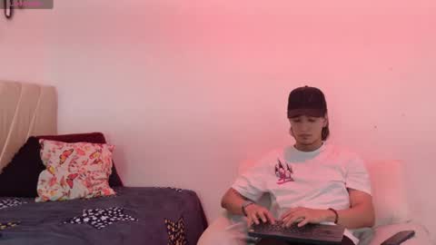sweetauracouple online show from 05/24/26, 12:32