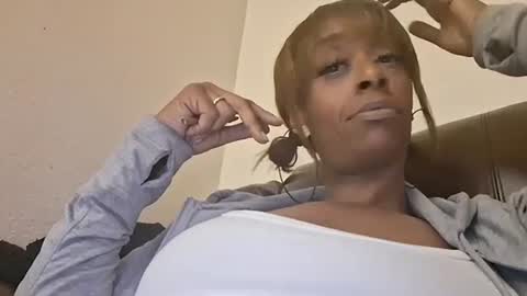 Snapshot of sweetaztea chatting on 01/26/25, 03:38 sweetaztee online show from 01/26/25, 03:38