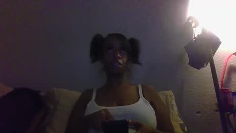 Snapshot of sweetaztea chatting on 02/18/25, 09:21 sweetaztee online show from 02/18/25, 09:21