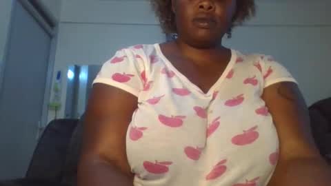 sweetbaby46 online show from 10/04/25, 09:07