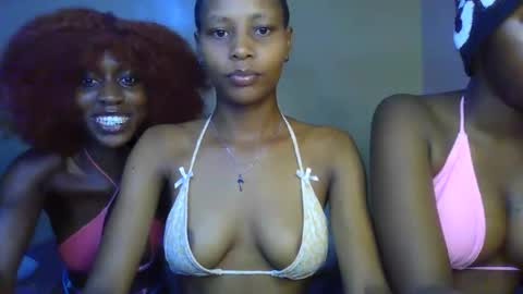 Snapshot of sweetbaby_30 chatting on 03/29/26, 04:07 Sweetbaby 30 online show from 03/29/26, 04:07