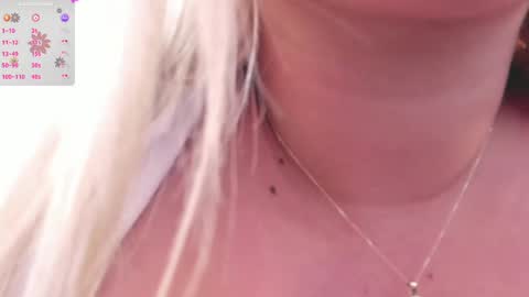 Snapshot of sweetbambi19 chatting on 03/11/25, 08:41 Andrea  online show from 03/11/25, 08:41