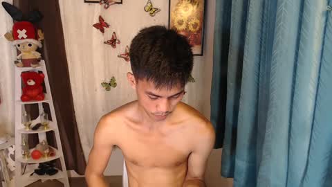 Snapshot of sweetbigcockz chatting on 12/15/24, 05:42 sweetbigcockz online show from 12/15/24, 05:42