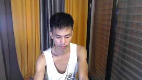 Snapshot of sweetbigcockz chatting on 02/06/25, 12:48 sweetbigcockz online show from 02/06/25, 12:48