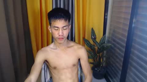 Snapshot of sweetbigcockz chatting on 02/13/25, 05:22 sweetbigcockz online show from 02/13/25, 05:22