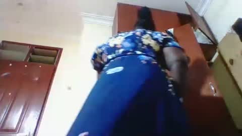 Snapshot of sweetblacklady chatting on 02/19/25, 03:49 MELVIN online show from 02/19/25, 03:49