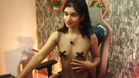 Snapshot of sweetbonii chatting on 07/05/26, 07:32 Salom independent model online show from 07/05/26, 07:32