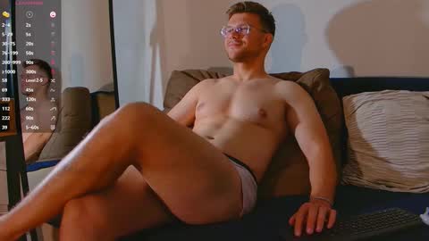 Snapshot of sweetbubble1 chatting on 09/14/25, 09:36 Alex online show from 09/14/25, 09:36