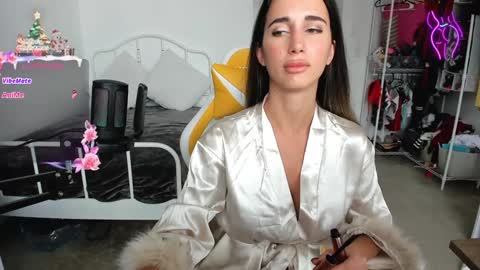 Snapshot of sweetbuttocks chatting on 12/25/24, 05:05 Anna online show from 12/25/24, 05:05