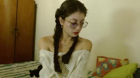 sweetcalm_ online show from 05/22/26, 03:24
