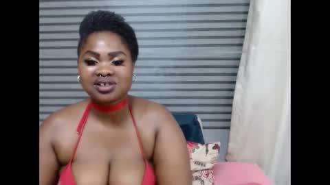 Snapshot of sweetcandypussy25 chatting on 02/03/26, 06:46 queen online show from 02/03/26, 06:46