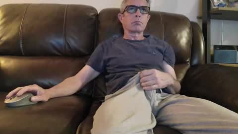 Snapshot of sweetcocksean chatting on 04/19/26, 05:40 sweetcocksean online show from 04/19/26, 05:40