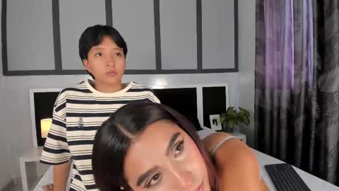 Eva Short hair girl  - Victoria Long red hair online show from 10/13/25, 06:41