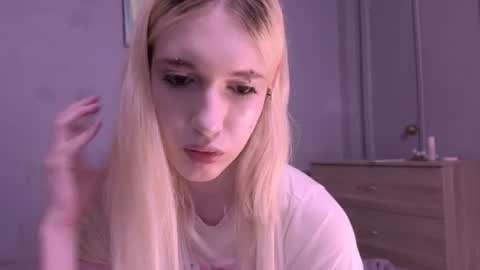 sweetcrystalll online show from 07/23/26, 09:13
