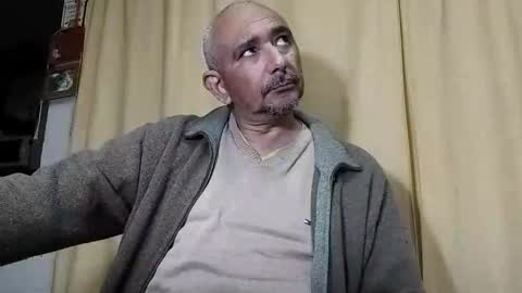 sweetcuervo independent model online show from 10/28/25, 04:05