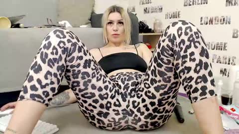 Snapshot of sweetdaiana23 chatting on 05/28/26, 07:44 Daiana Onlyfans - Blonddaiana online show from 05/28/26, 07:44