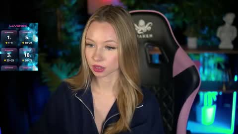 Snapshot of sweetdaisy_me chatting on 02/22/26, 08:13 Lina online show from 02/22/26, 08:13