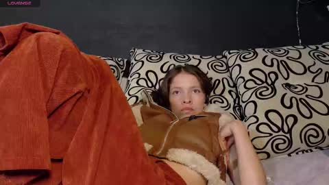 Snapshot of sweetdam12 chatting on 11/04/25, 09:14 sweetdam12 online show from 11/04/25, 09:14