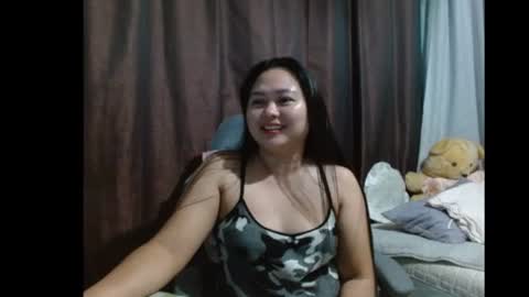 Snapshot of sweetdemurelady chatting on 05/30/26, 01:41 Lynn online show from 05/30/26, 01:41