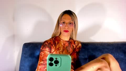 Snapshot of sweetdesaire chatting on 01/23/25, 01:30 Amelia online show from 01/23/25, 01:30