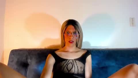 Snapshot of sweetdesaire chatting on 03/06/25, 06:05 Amelia online show from 03/06/25, 06:05