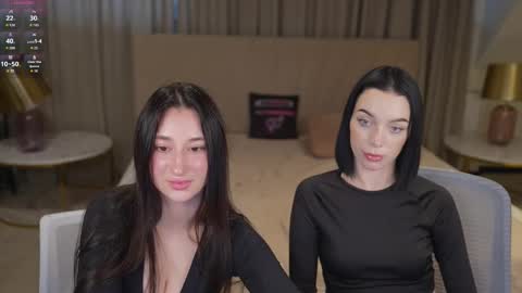 Amelia online show from 11/25/25, 12:16