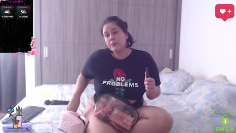 Snapshot of sweetdesires_ chatting on 02/11/25, 08:10 online show from 02/11/25, 08:10