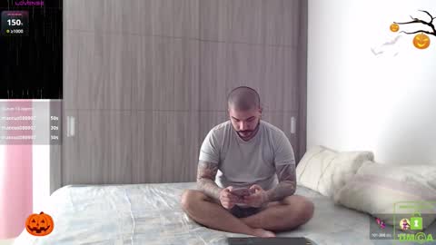 Snapshot of sweetdesires_ chatting on 10/09/25, 02:04 online show from 10/09/25, 02:04