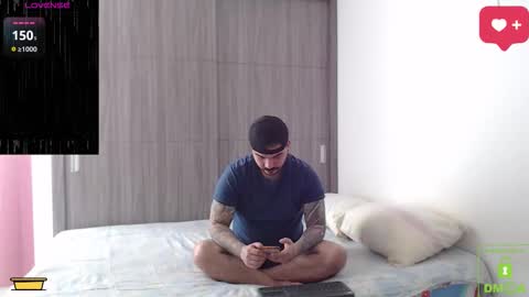 Snapshot of sweetdesires_ chatting on 02/12/26, 04:24 online show from 02/12/26, 04:24